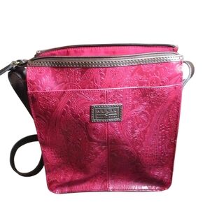 Relic Metallic Pink Paisley Embossed Crossbody SMELLS LIKE CIGARETTE SMOKE